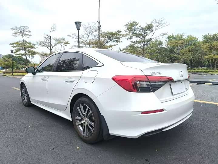 Фото 7 - Honda Civic