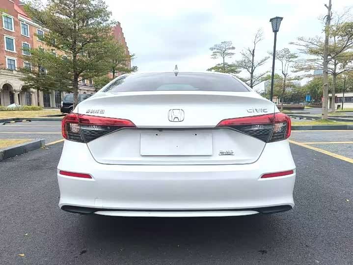 Фото 8 - Honda Civic