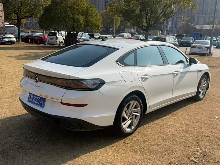 Фото 9 - Volkswagen Lamando L