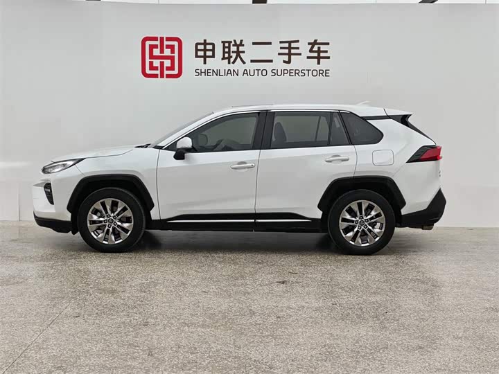 Фото 3 - Toyota Wildlander