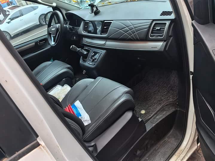 Фото 8 - Maxus G10