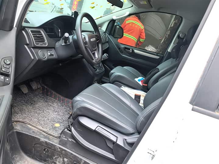 Фото 9 - Maxus G10