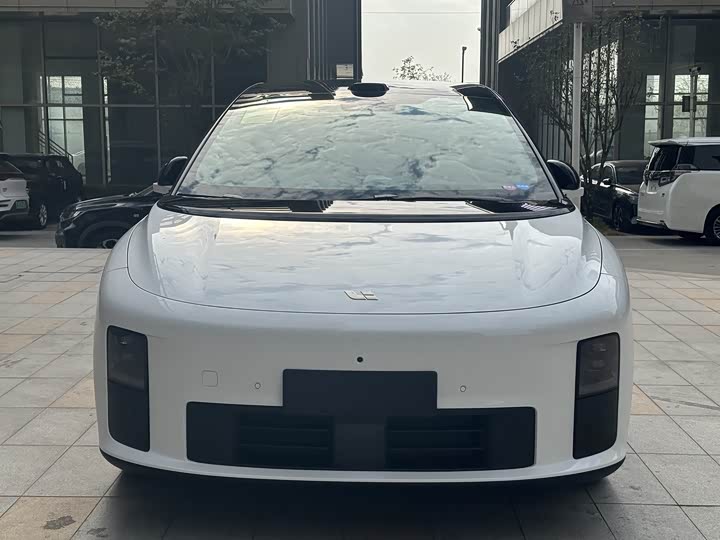 Фото 2 - LiXiang i6