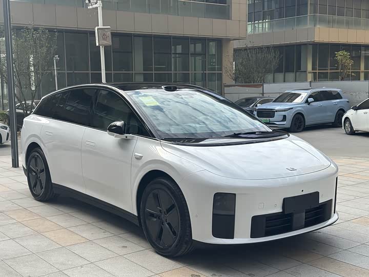 Фото 3 - LiXiang i6