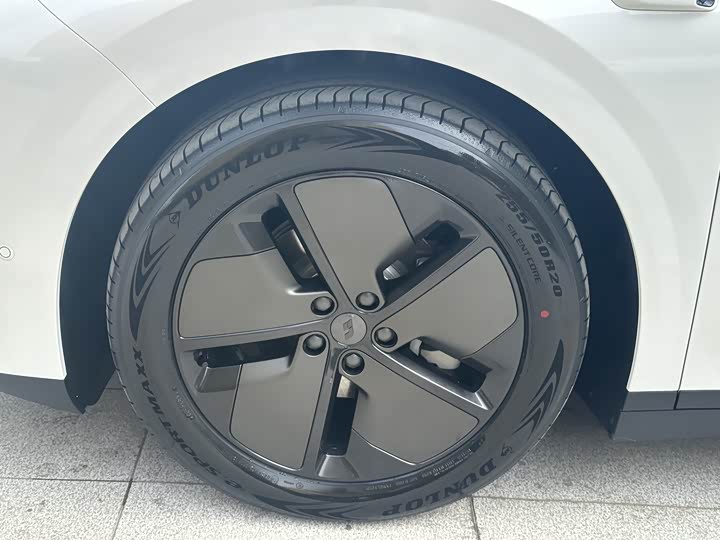 Фото 8 - LiXiang i6