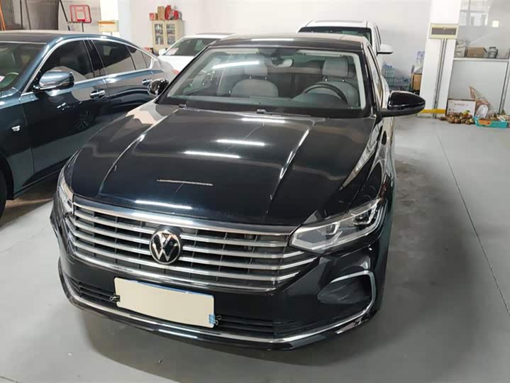 Фото 2 - Volkswagen Lavida