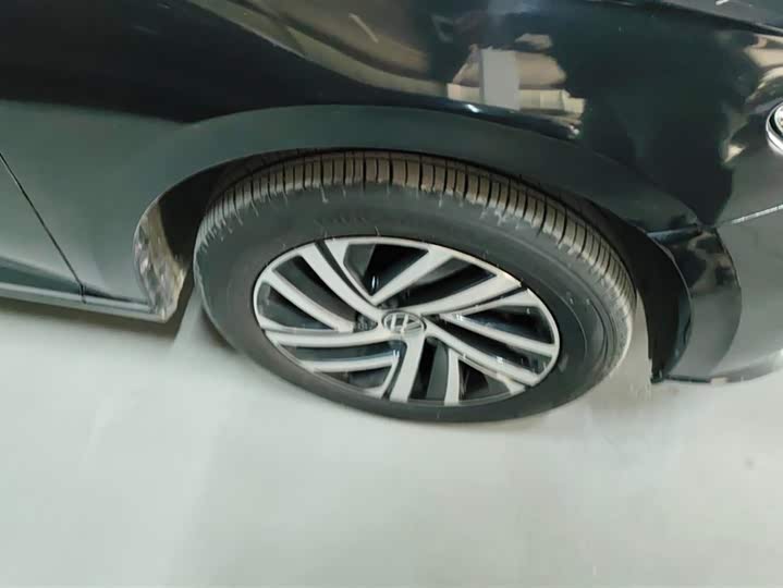 Фото 6 - Volkswagen Lavida