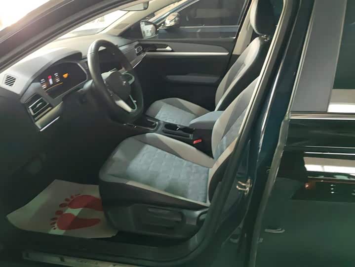 Фото 9 - Volkswagen Lavida