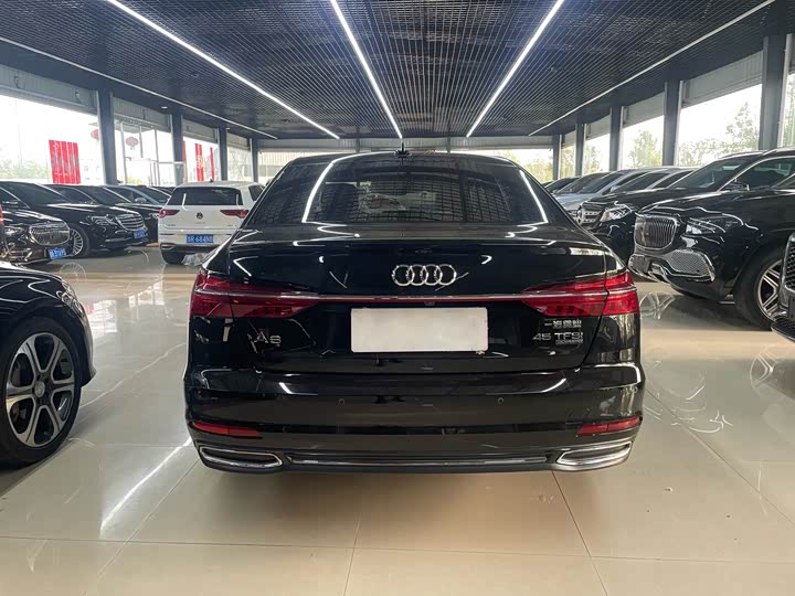 Фото 6 - Audi A6L