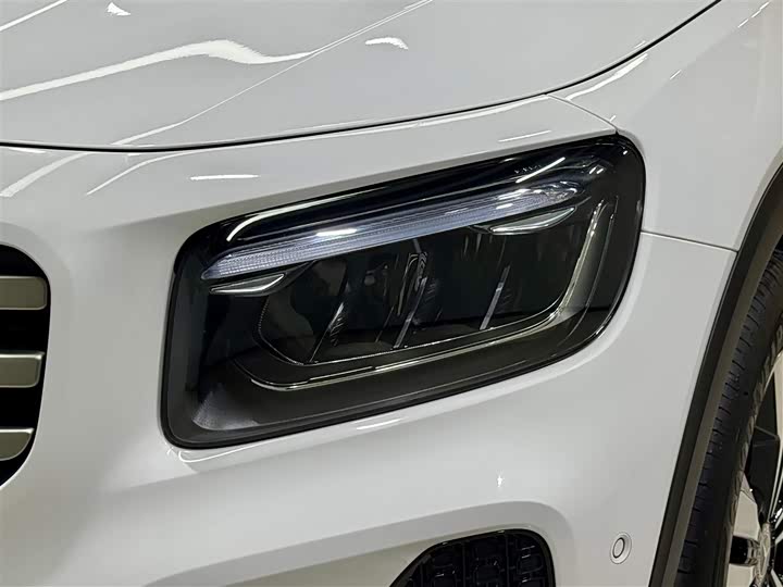 Фото 8 - Mercedes-Benz GLB-Class