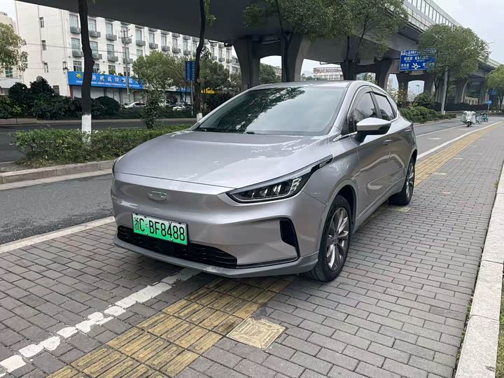 Фото 3 - Geely Geometry C