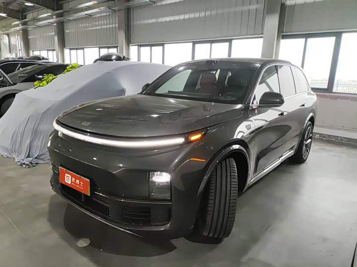 Фото 1 - LiXiang L8