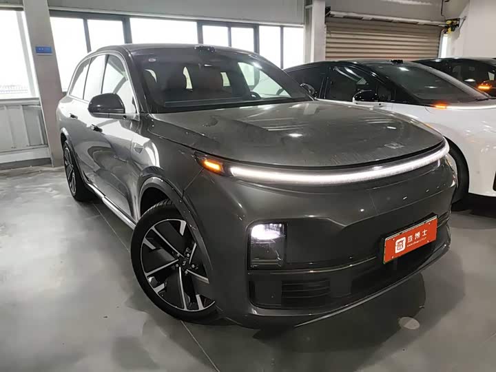 Фото 2 - LiXiang L8