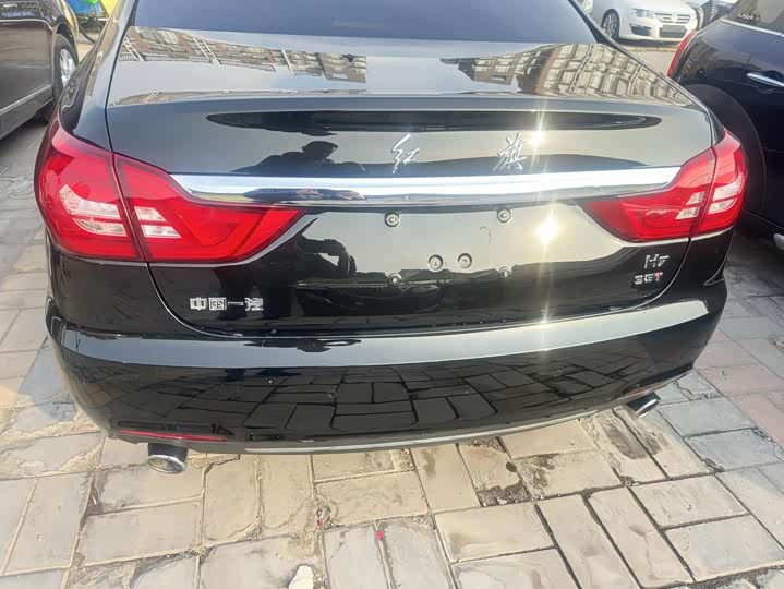 Фото 5 - Hongqi H7