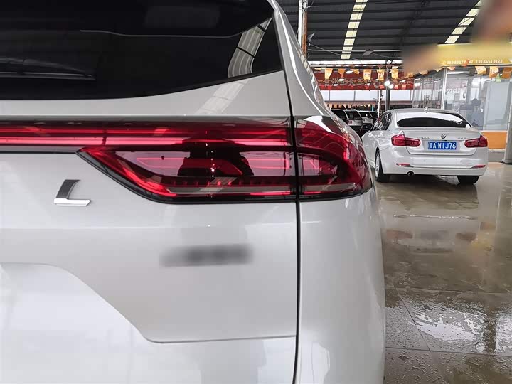 Фото 8 - Haval H6