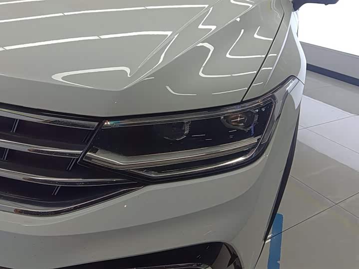 Фото 5 - Volkswagen Tiguan L Pro