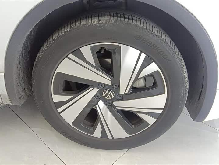 Фото 6 - Volkswagen Tiguan L Pro