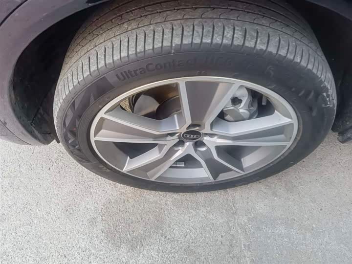 Фото 4 - Audi Q5L