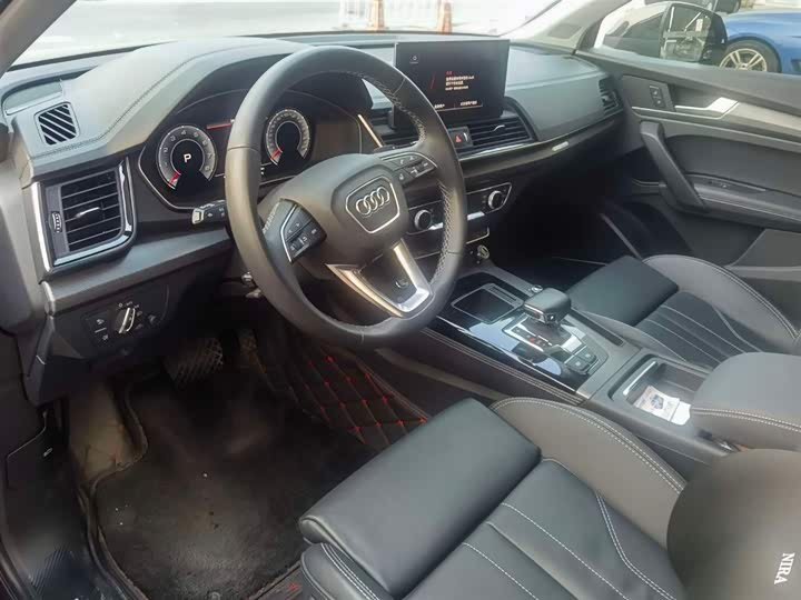 Фото 5 - Audi Q5L