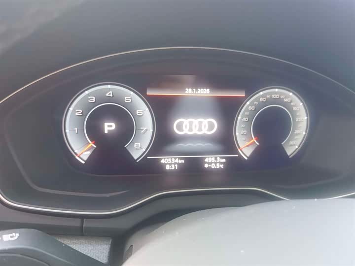 Фото 9 - Audi Q5L
