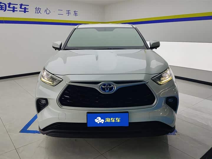 Фото 2 - Toyota Highlander