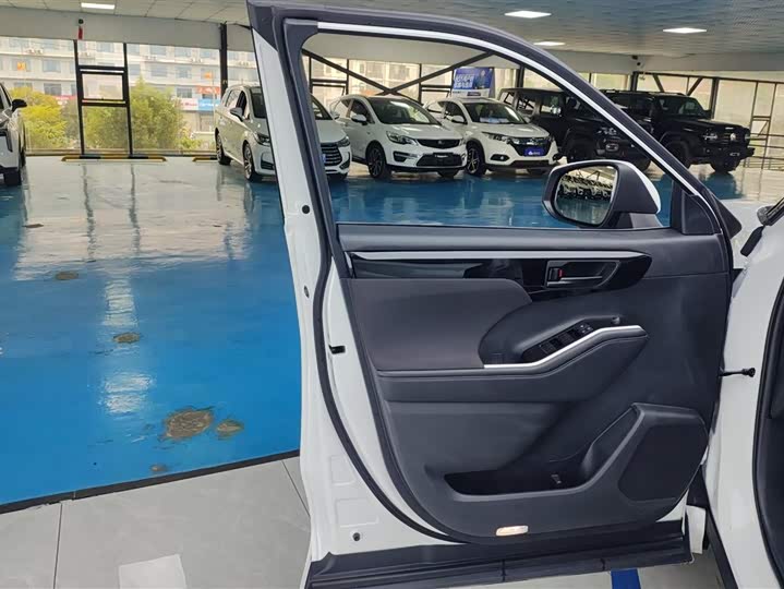 Фото 7 - Toyota Highlander