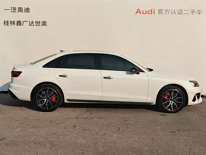 Фото 3 - Audi A4L