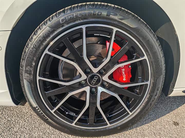 Фото 7 - Audi A4L