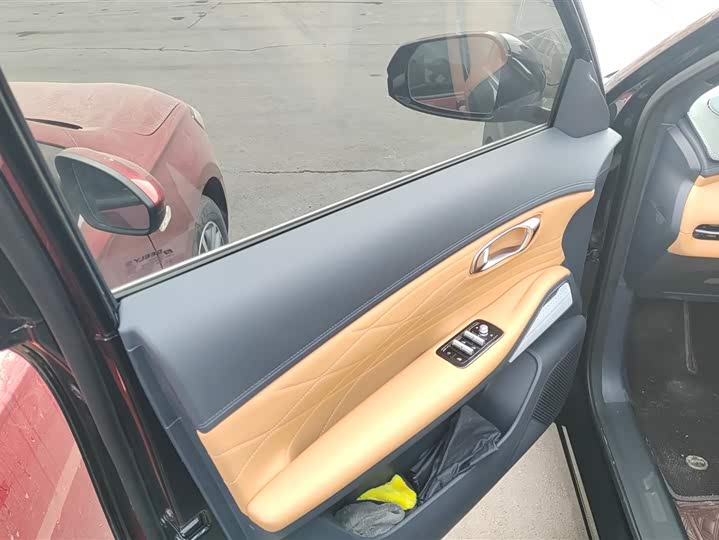 Фото 7 - Geely Galaxy Starship 7