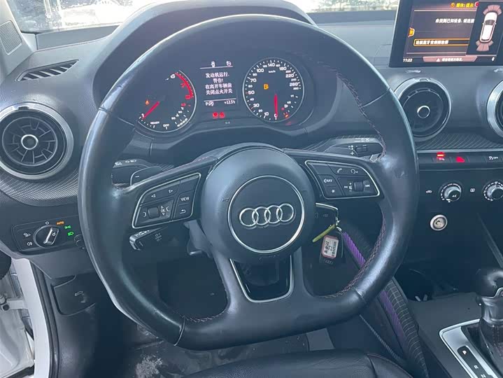 Фото 8 - Audi Q2L