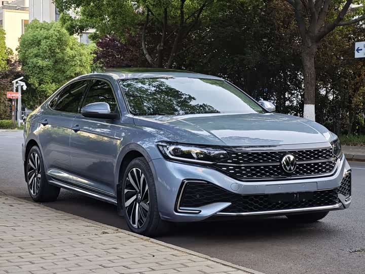 Фото 3 - Volkswagen Passat