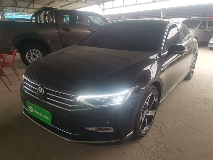 Фото 1 - Volkswagen Magotan