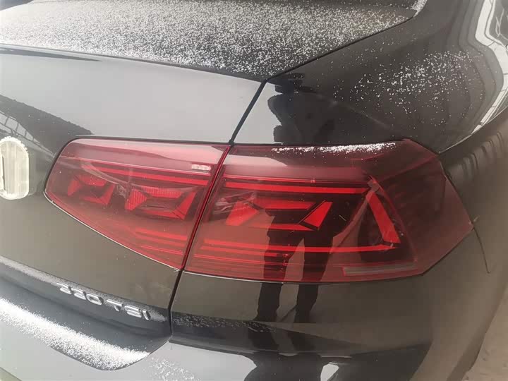 Фото 8 - Volkswagen Magotan