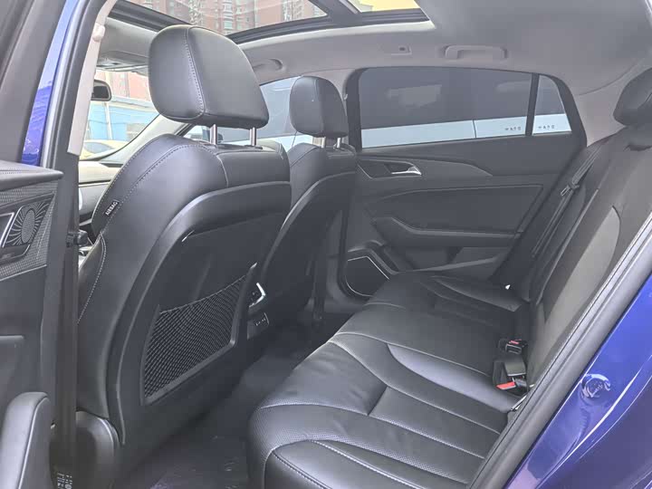 Фото 7 - Hongqi H5