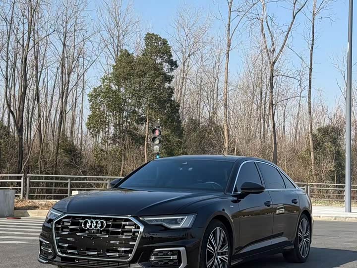 Фото 3 - Audi A6L