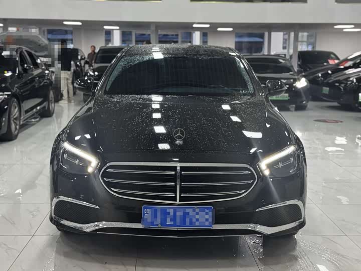 Photo 2 - Mercedes-Benz E-Class