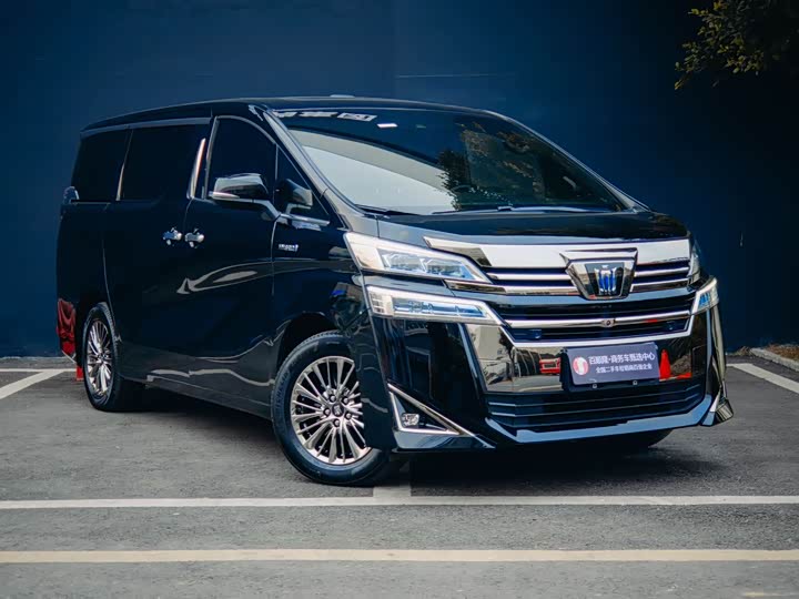 Фото 3 - Toyota Vellfire