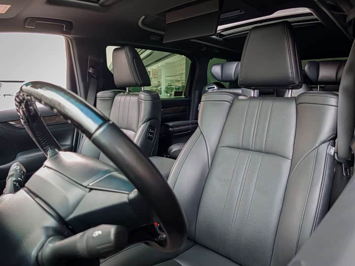 Фото 9 - Toyota Vellfire