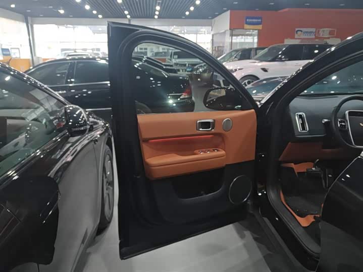 Фото 7 - LiXiang L6