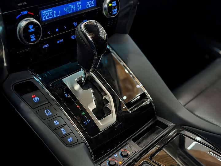 Фото 8 - Toyota Vellfire