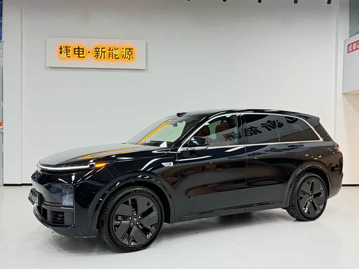 Фото 1 - LiXiang L8