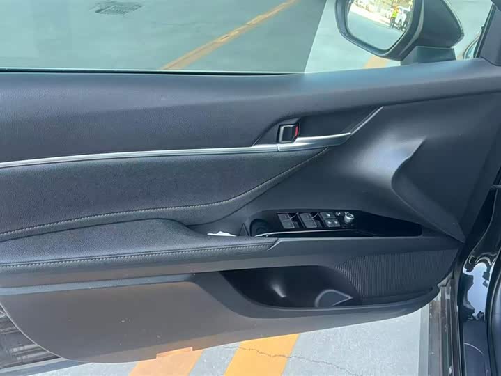 Фото 7 - Toyota Camry