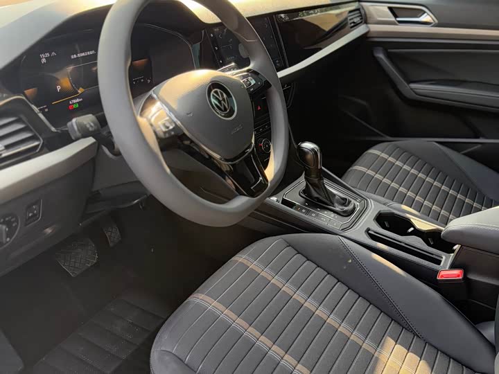 Фото 5 - Volkswagen Lavida