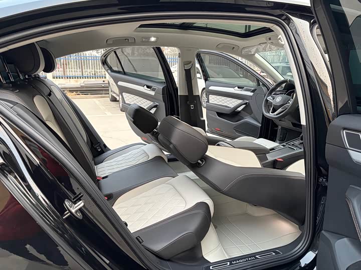 Фото 7 - Volkswagen Magotan