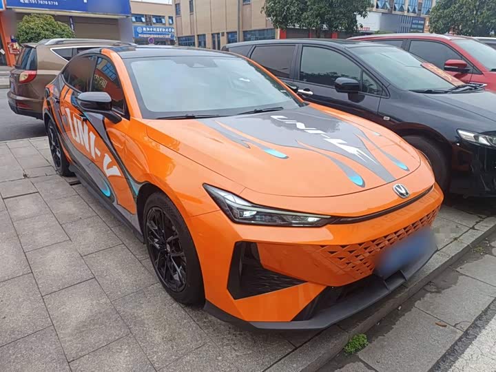 Фото 4 - Changan UNI-V