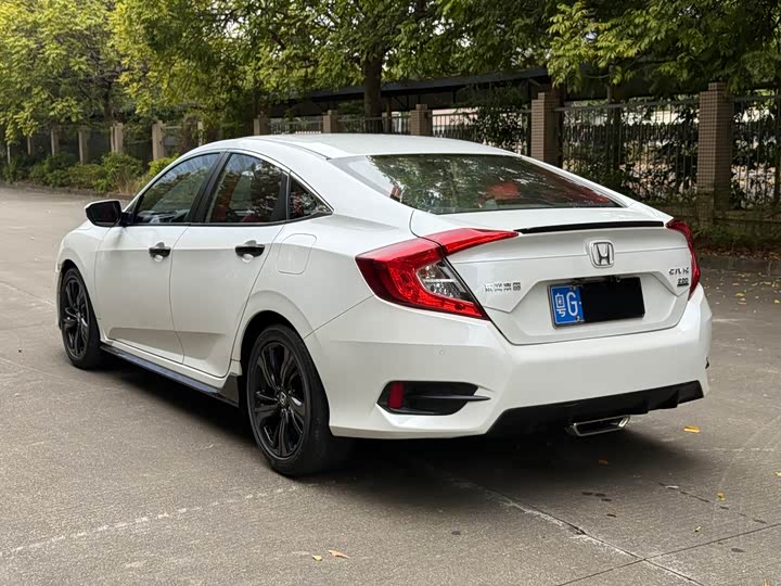 Фото 6 - Honda Civic