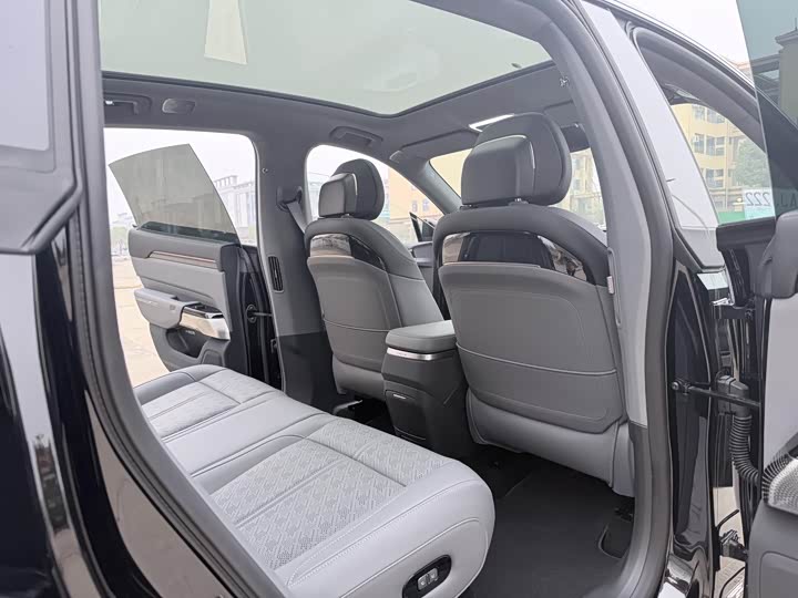 Фото 9 - Zeekr 7X