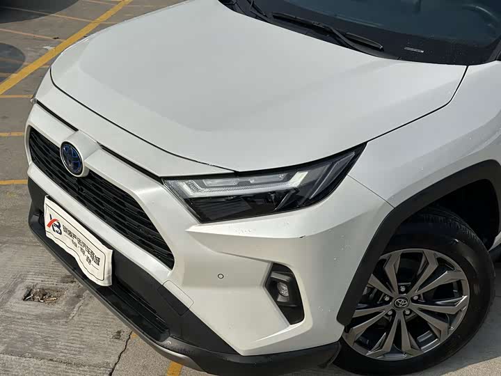 Фото 3 - Toyota RAV4