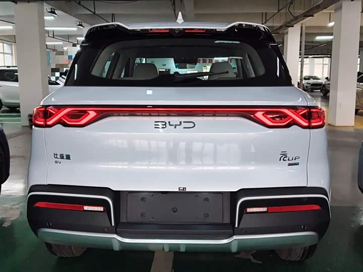 Фото 6 - BYD Yuan Up