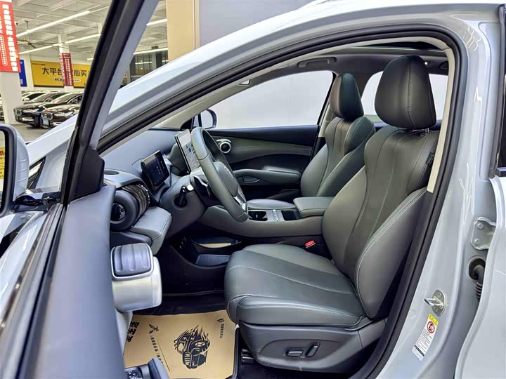 Фото 8 - BYD Yuan Plus